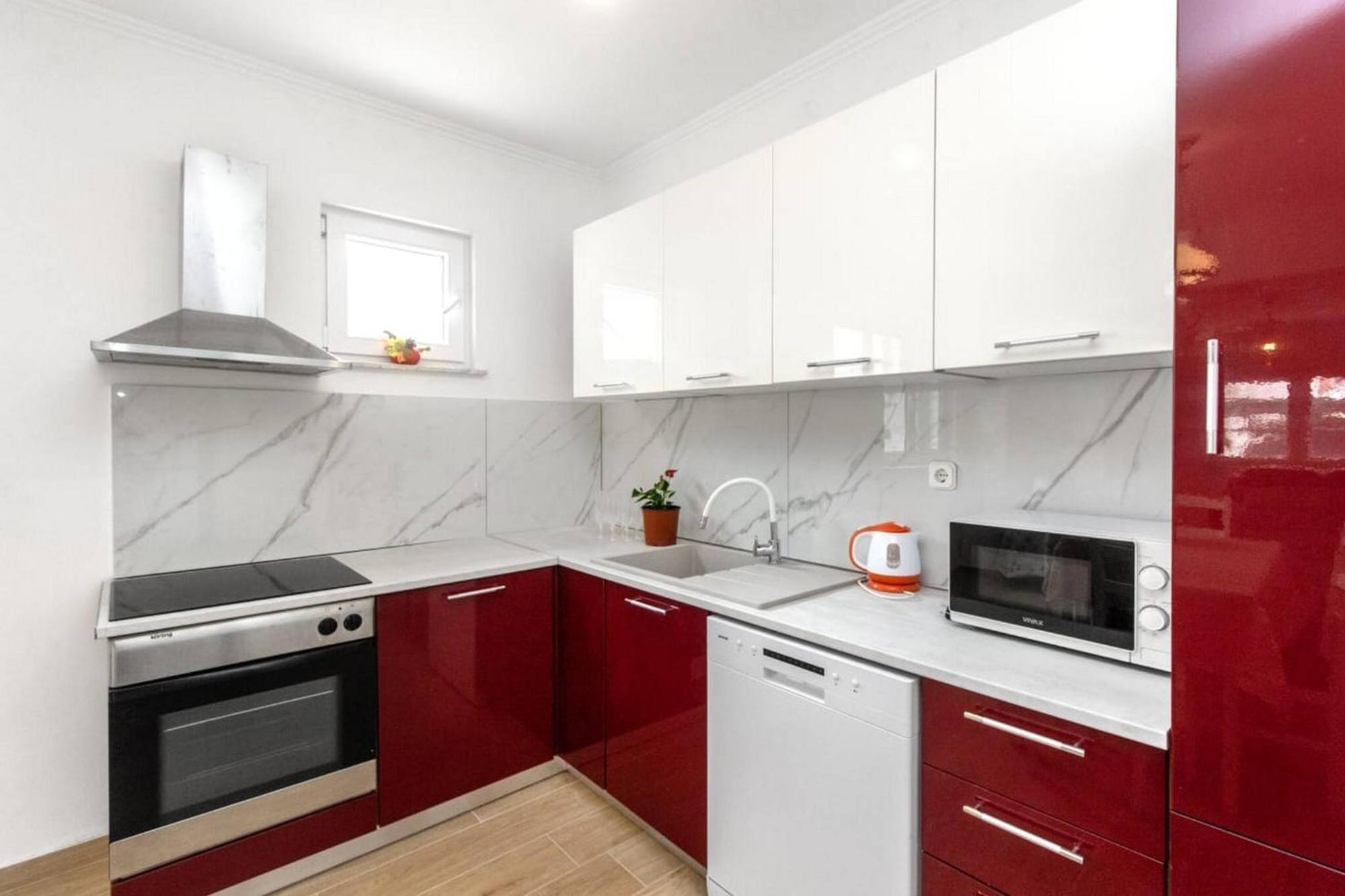 Apartments Alaga ตรีบูนย์ ภายนอก รูปภาพ